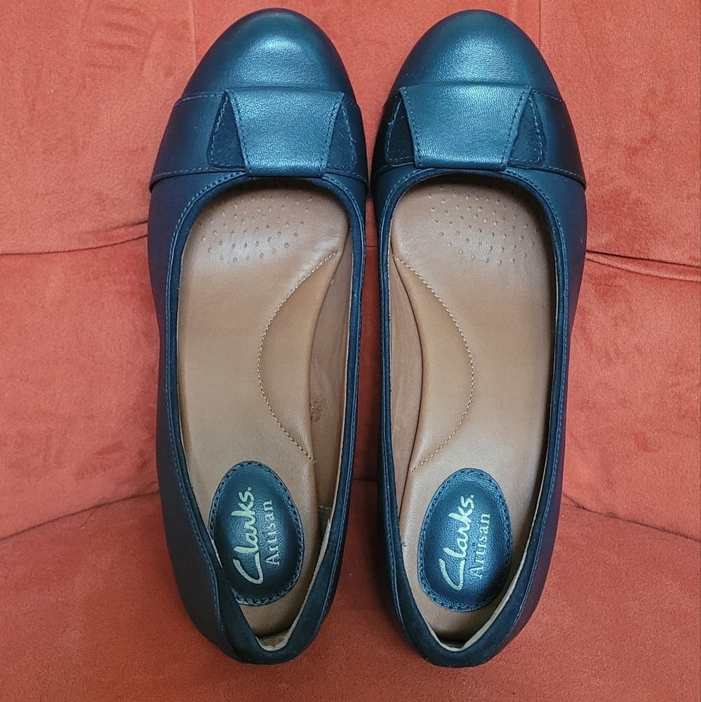 Clarks Artisan Navy Blue Leather Pumps Womens Size 6.5 Wide - Picture 7 of 11